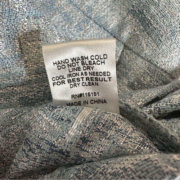 Romeo & Juliet Couture Blue and Silver Woven Tweed Shorts w/Pockets Small - Picture 8 of 8